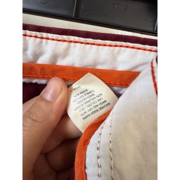 St. John’s Bay men’s size 44 maroon shorts - Picture 5 of 7